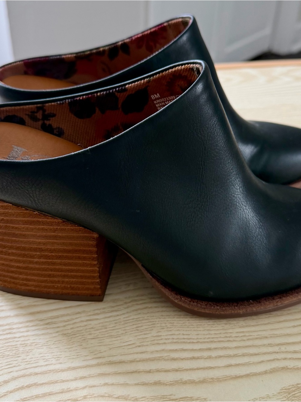 KORKS Black Leather Slip-On Mules - Picture 2 of 4
